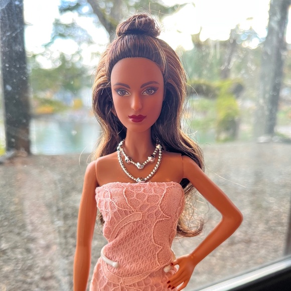 Barbie Other - Barbie Doll 2017 Holiday Barbie, brunette